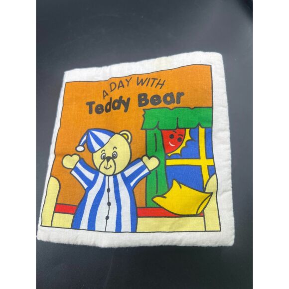 Vintage Copyright 1999 Simpons Soft Story Book A Day with Teddy Bear - Picture 1 of 7